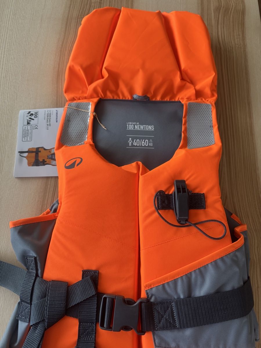 Decathlon Gilets de sauvetage: NEUE Rettungs-/Schwimmweste - 40-60kg – Neuf avec emballage d'origine à Urtenen-Schönbühl par Wiha 2