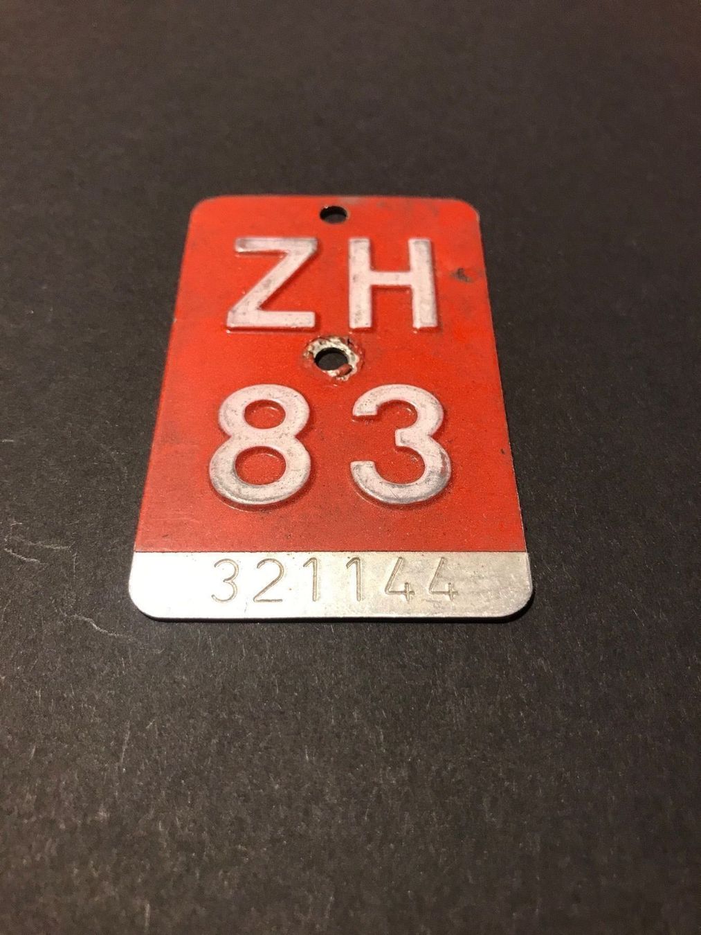 Schilder: ZH 83 – Gebraucht aus Feldmeilen von Allerlei3112
