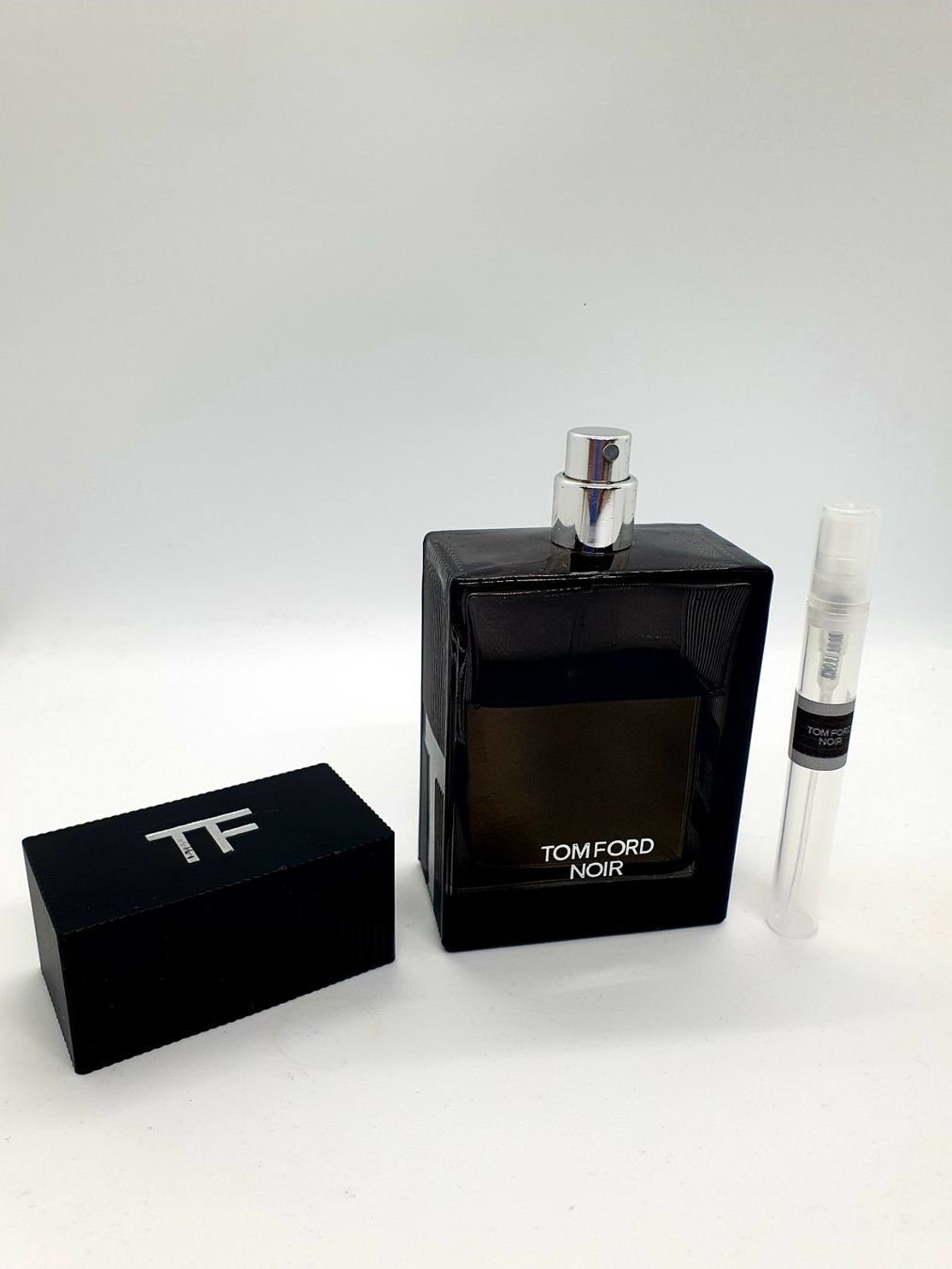 Tom Ford Profumi & Eau de Toilette: 5 ml TOM FORD NOIR EDP ABFÜLLUNG – Nuovo (secondo la descrizione) da St. Gallen venduto da CaliSunshine