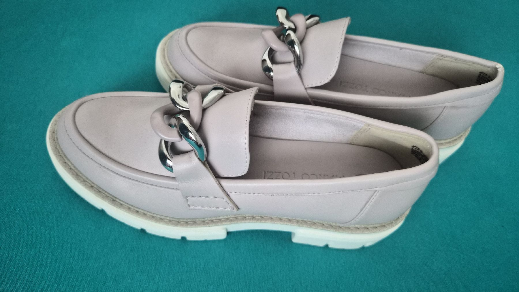 Damenschuhe: slipper gr 39 neuwertig  – Gebraucht aus Romanshorn von Hadrenalin