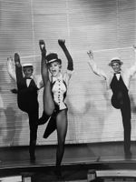 Grosses Foto aus dem Moulin Rouge by A. di Criollanza