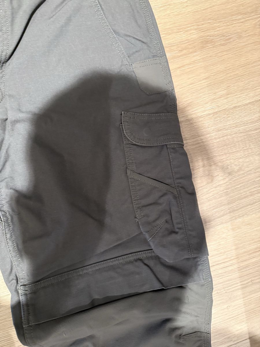 Carhartt Pantaloni: Carharrt Ruged Hose Grösse 38 – Nuovo (secondo la descrizione) da Erlinsbach venduto da homer2478 1