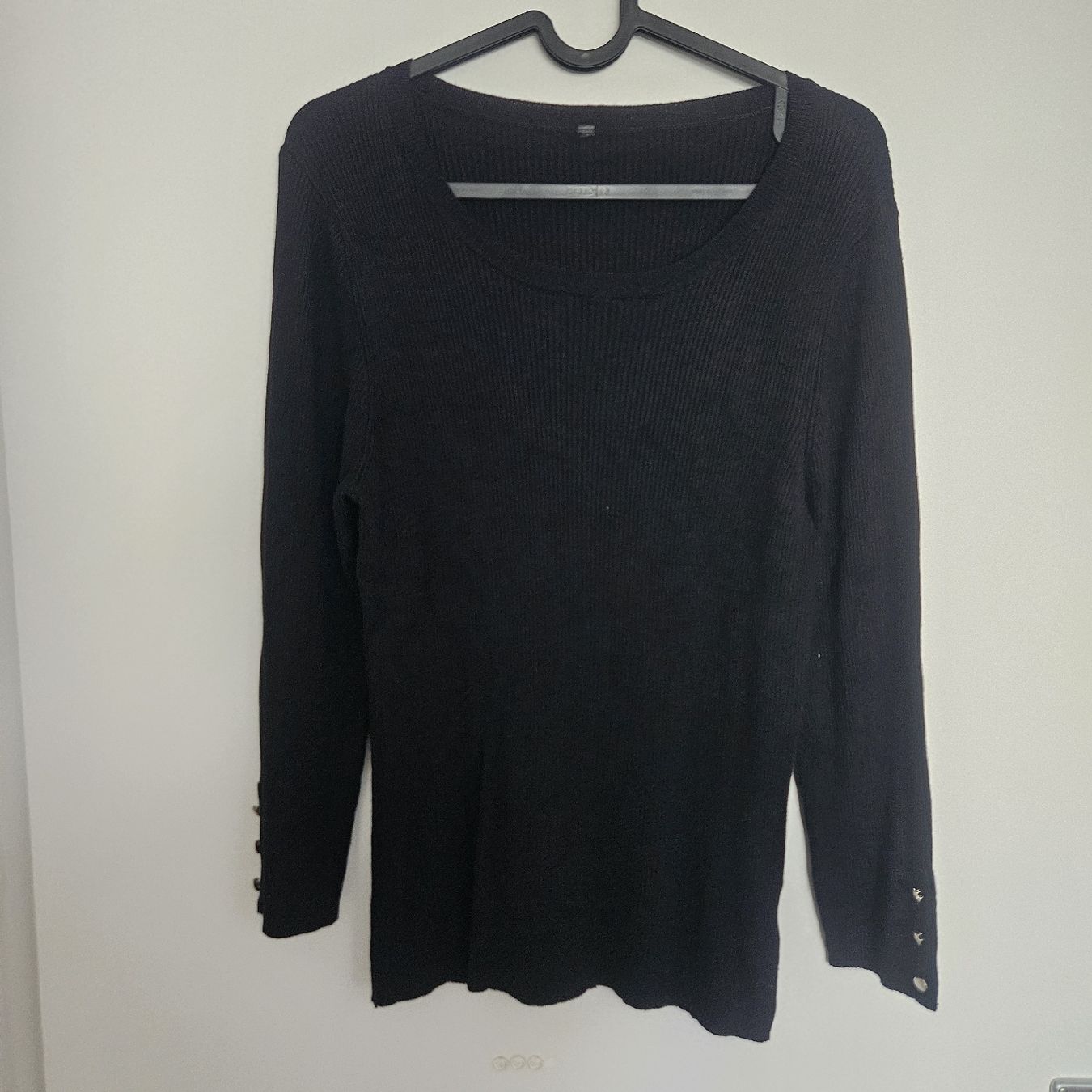 Pullover & Sweatshirts: Pullover mit Knopfleiste – Neu (gemäss Beschreibung) aus Bern von naaa000xci