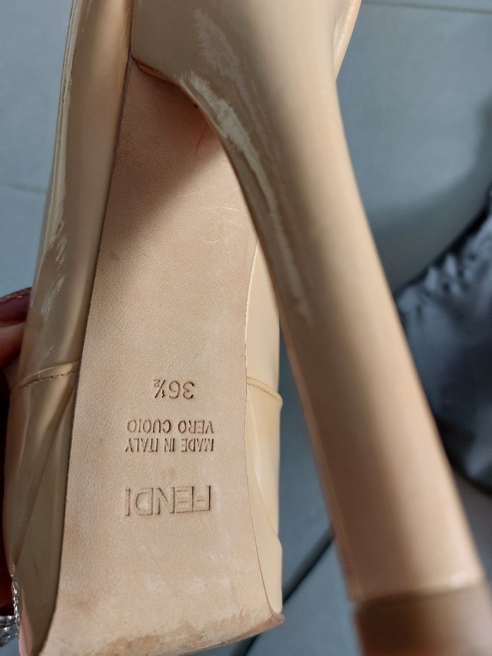Scarpe da donna: FENDI Pumps – Usato da Uerikon venduto da AnnaL 2
