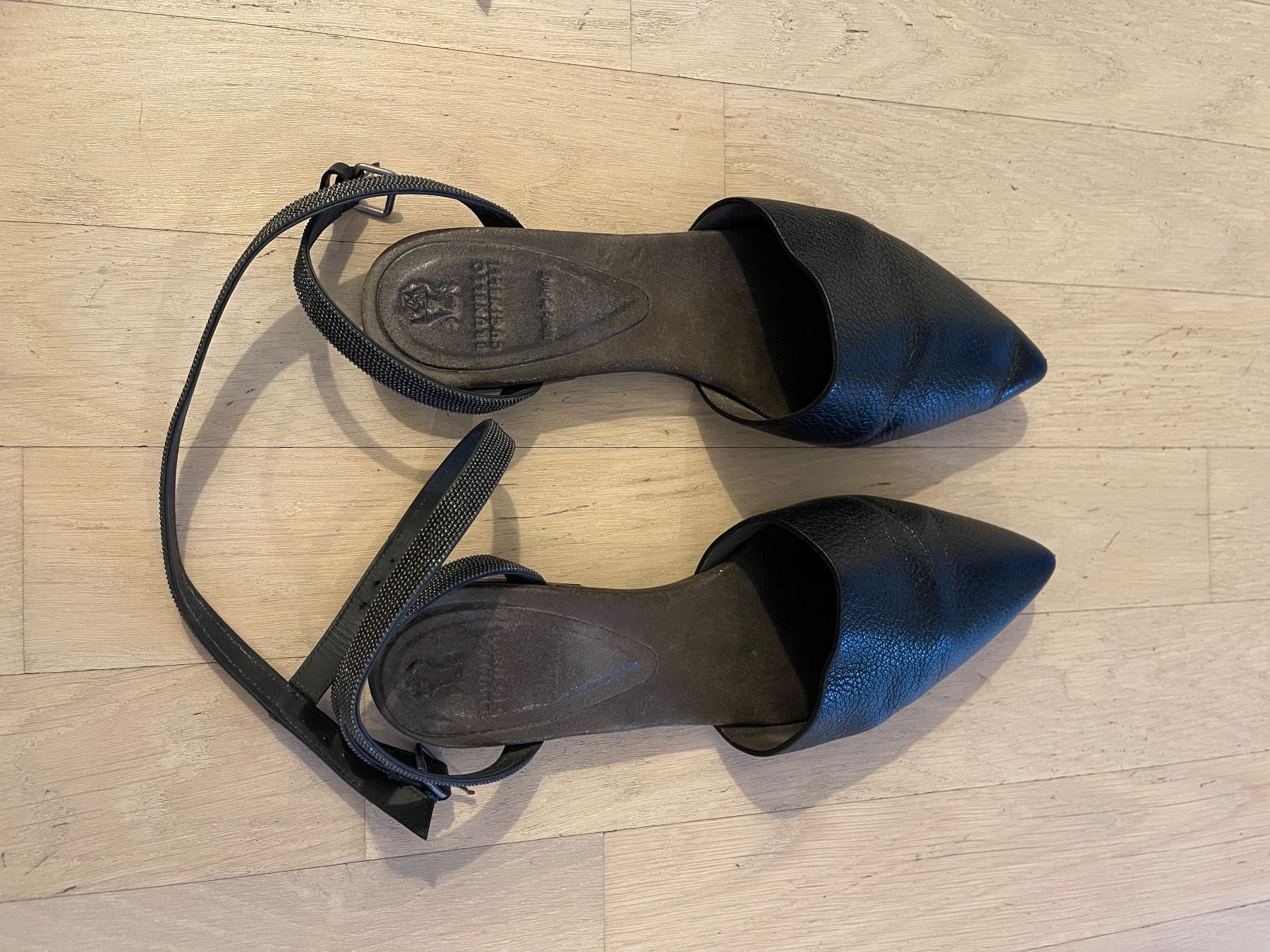 Brunello Cucinelli Damenschuhe: Brunello Cucinelli Damensandallen Original 37 – Gebraucht aus Männedorf von sebasta
