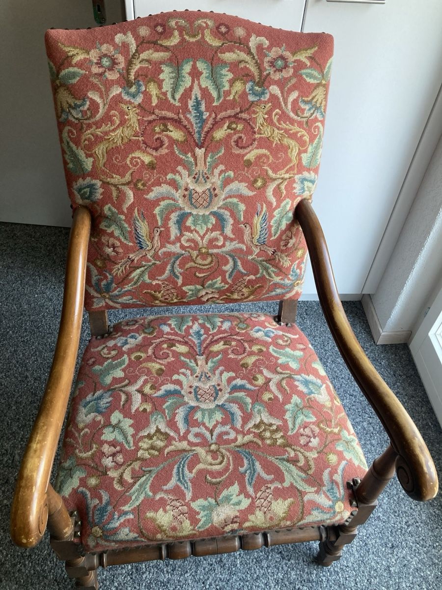 Poltrone: Armsessel mit Gobelin Bezug – Usato da Niederwangen BE venduto da Pfaeffi01
