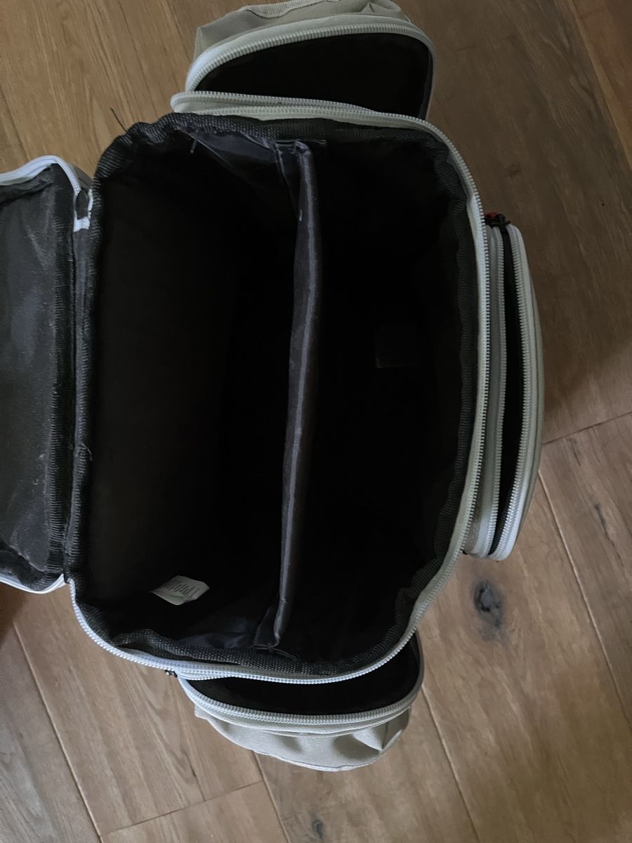 Esche: Gummiköder und Westin angelrucksack – Usato da Hittnau venduto da darcy88 1