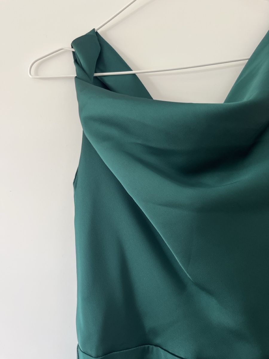 Kleider: Long dress – Neu (gemäss Beschreibung) aus Männedorf von cec_6vdr 2
