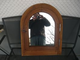 Fenster mit Spiegel