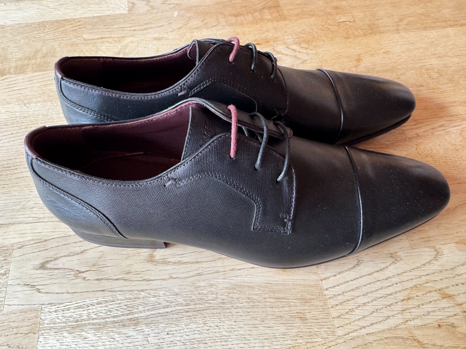 Ted Baker Scarpe da uomo: Brand New Ted Baker Shoes – Nuovo (secondo la descrizione) da Grund b. Gstaad venduto da ReLuxe 1