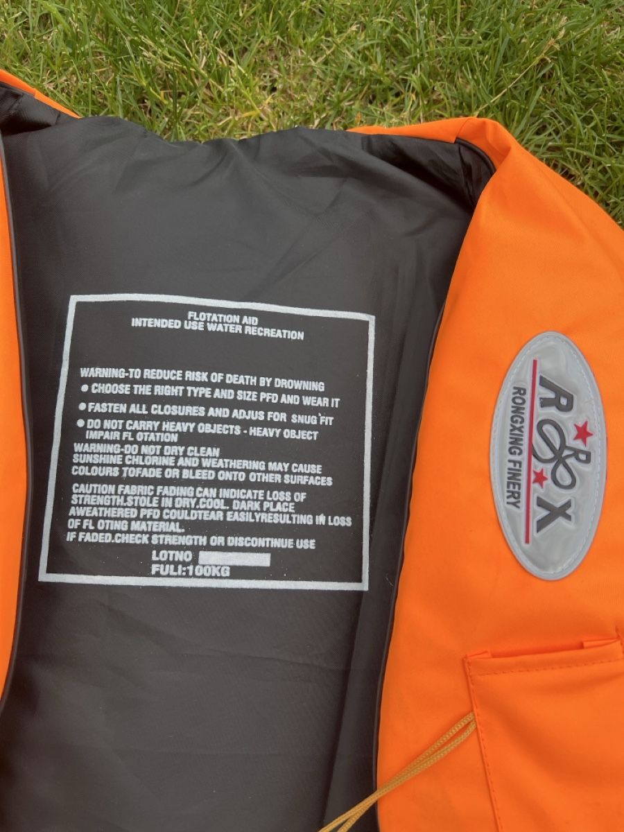 Giubbotti di salvataggio: Neuwertige Schwimmweste bis 100KG – Usato da Steckborn venduto da Holiday66 1