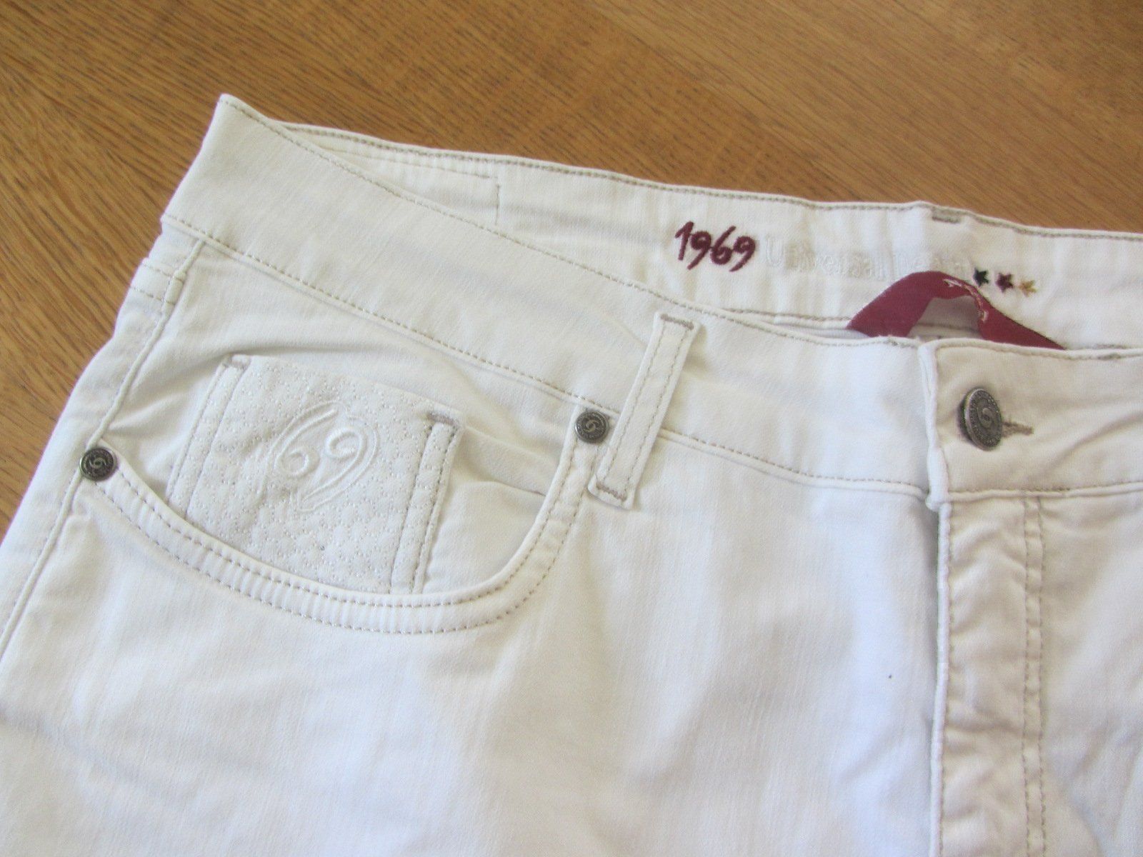 Jeans: UNIVERSAL DENIM - Nash Slim Jeans weiss 40 – Nuovo e nell'imballaggio originale da Zürich venduto da Diazaio 2