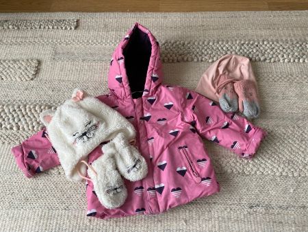 Kinder Winterjacke und Mützen/Handschuhe Grösse 80