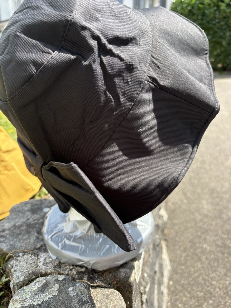 Chapeaux, bonnets & casquettes: Toller Sonnenhut mit Schleife – Neuf avec emballage d'origine à Zürich par venusandmars