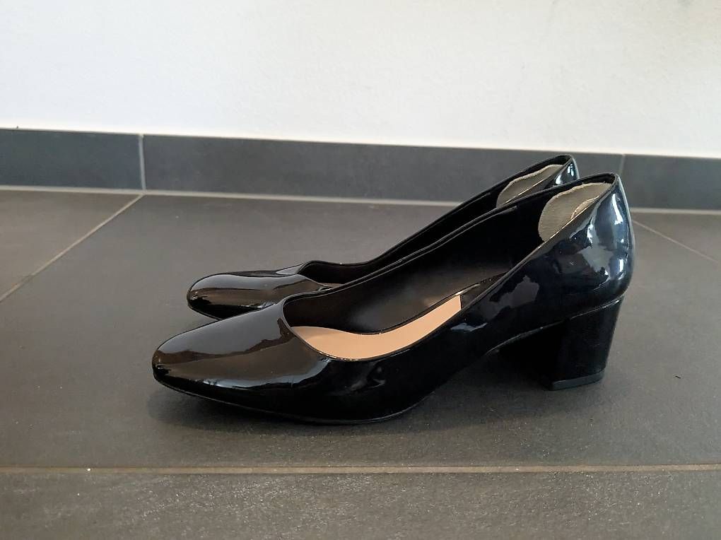 Scarpe da donna: Pumps 38 – Usato da Stäfa venduto da FloStauf