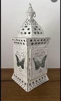 Laterne Shabby Chic weiss mit Schmetterlingen 