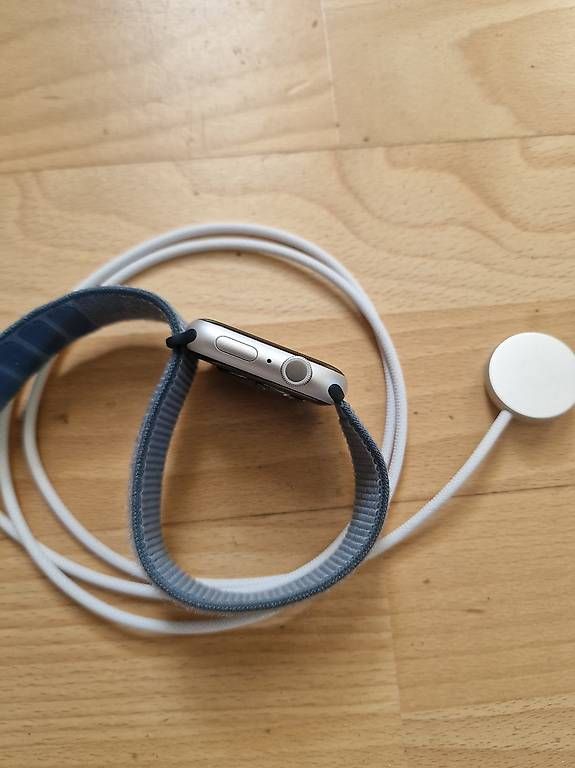 Apple Smartwatch: Apple Watch Series 9 45mm GPS – D'occasion à Affoltern am Albis par Solara72 1