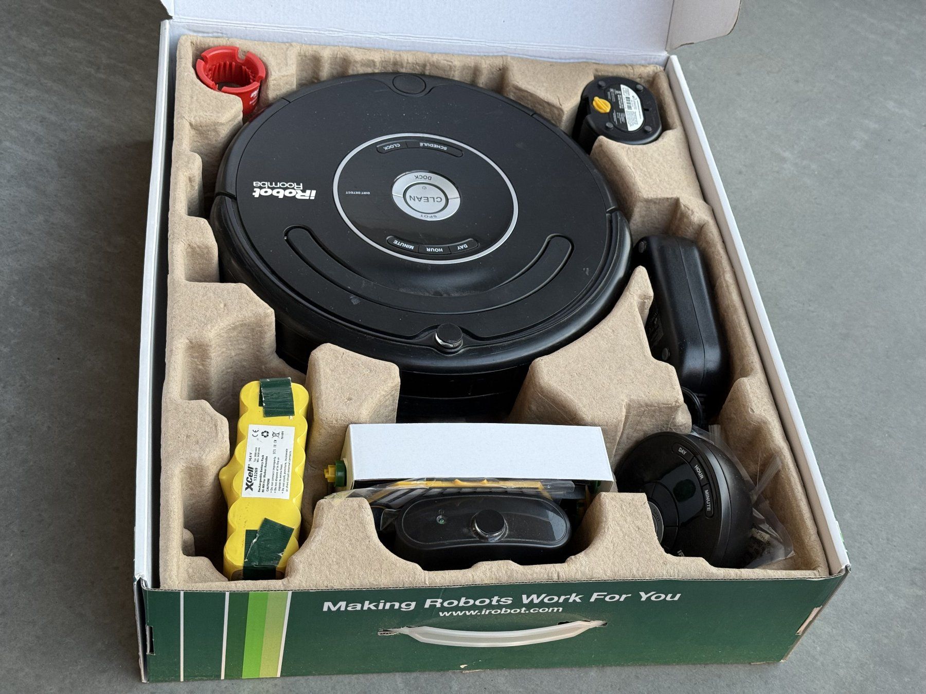Irobot Aspirateurs & Accessoires: Roomba 581 – Défectueux à Zürich par Lbreuss 1