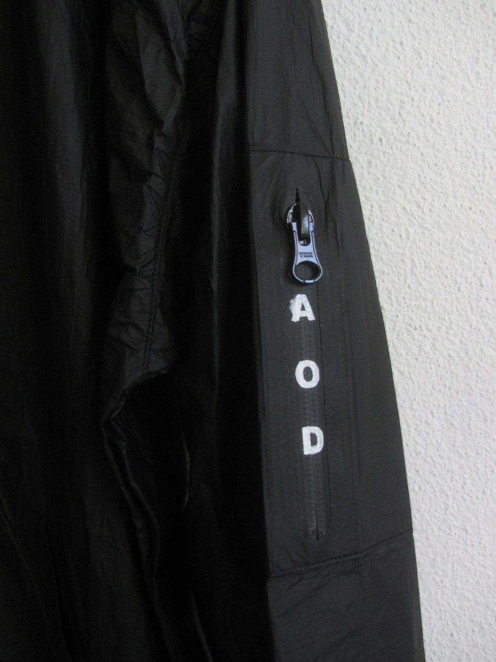 Giacche: ANGEWANDTES OPTISCHES DESIGN - Jacke schwarz M – Nuovo e nell'imballaggio originale da Zürich venduto da Diazaio 1