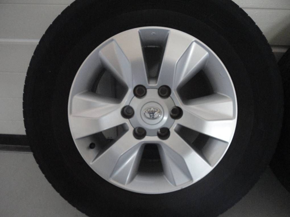 Pneumatici & Ruote complete: Toyota Hilux Alufelgen 17" – Usato da Andwil SG venduto da club1967 1