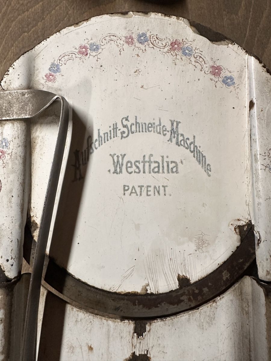 Tutte le macchine: Antike Aufschnitt Schneid Maschine – Usato da Wiedlisbach venduto da Chips02 2