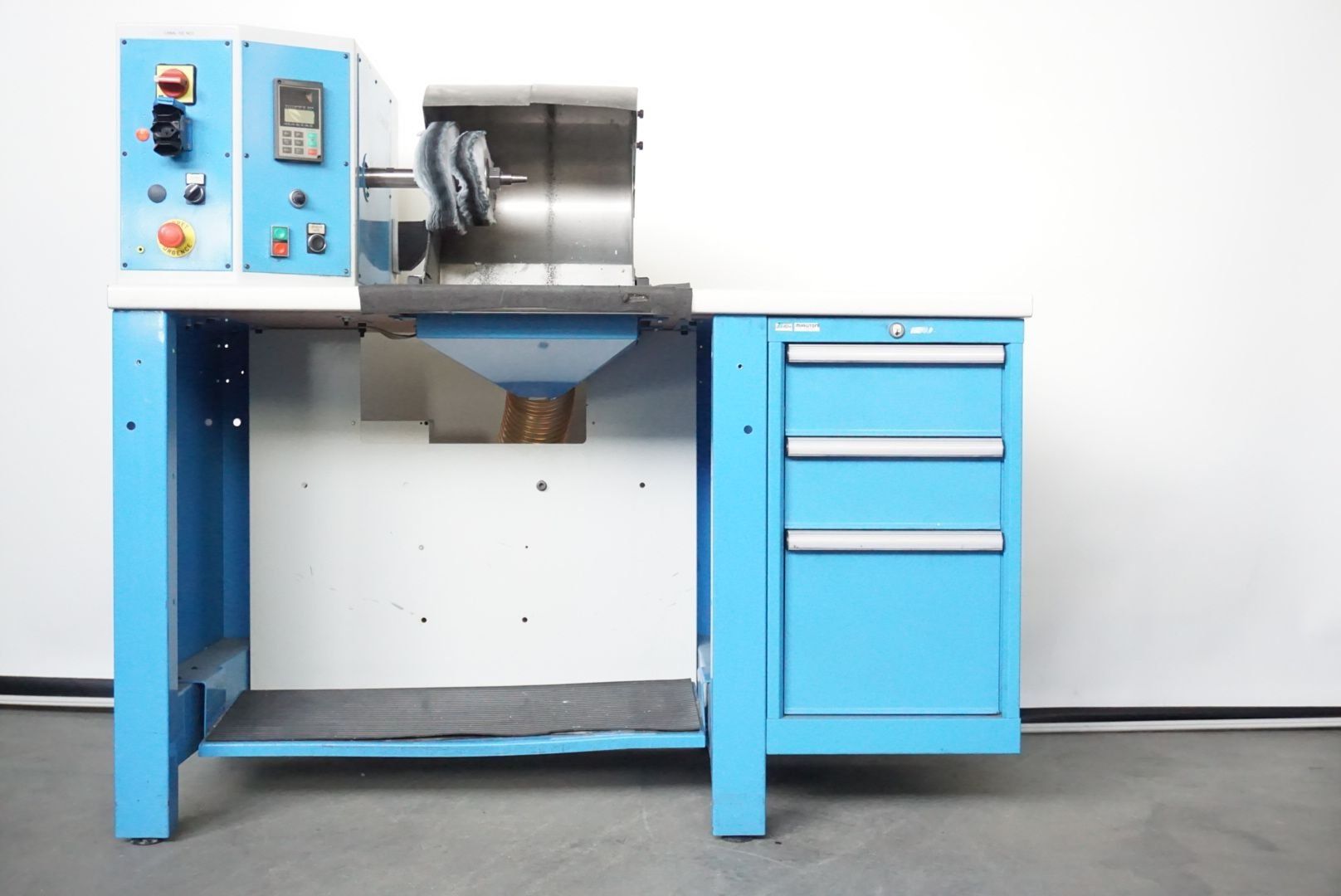 Alle Maschinen: Poste de polissage Recomatic MP201 N°59 – Gebraucht aus La Chaux-de-Fonds von Greub_Machines