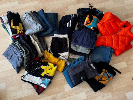Über 40 teiliges Kleiderpaket 146/152