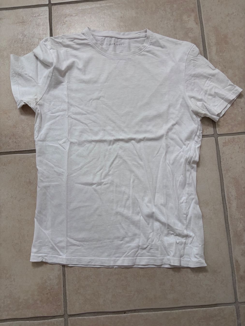T-Shirts: Shirt Pier One L Weiss – Gebraucht aus Balsthal von Uroby