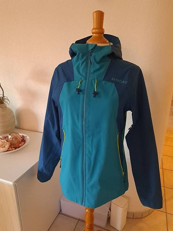 Giacche: Hardshell Jacke Grösse 38 Türkis – Usato da Rupperswil venduto da White-Dove 1