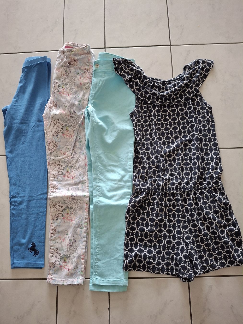 Lotti & Set di vestiti: Mädchenkleiderpaket gr. 146/152 – Usato da Seftigen venduto da chriguesther 7