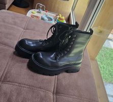 Plateau Stiefel Schwarz, Grösse 46 gefüttert