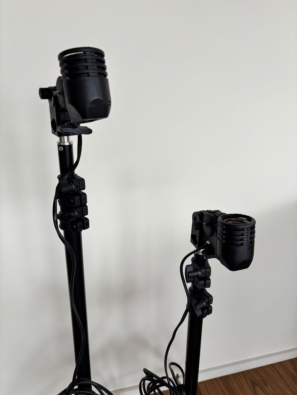 Treppiedi & Teste: Phottix P-190 / 2 Lampenstative, 2 Schirme – Usato da Nussbaumen AG venduto da sawebaag 1