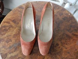 Waltea Pumps