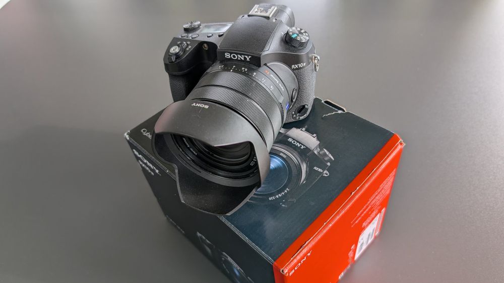 Sony RX10 IV (Gebraucht) in Menzingen für CHF 1590 – nur Abholung