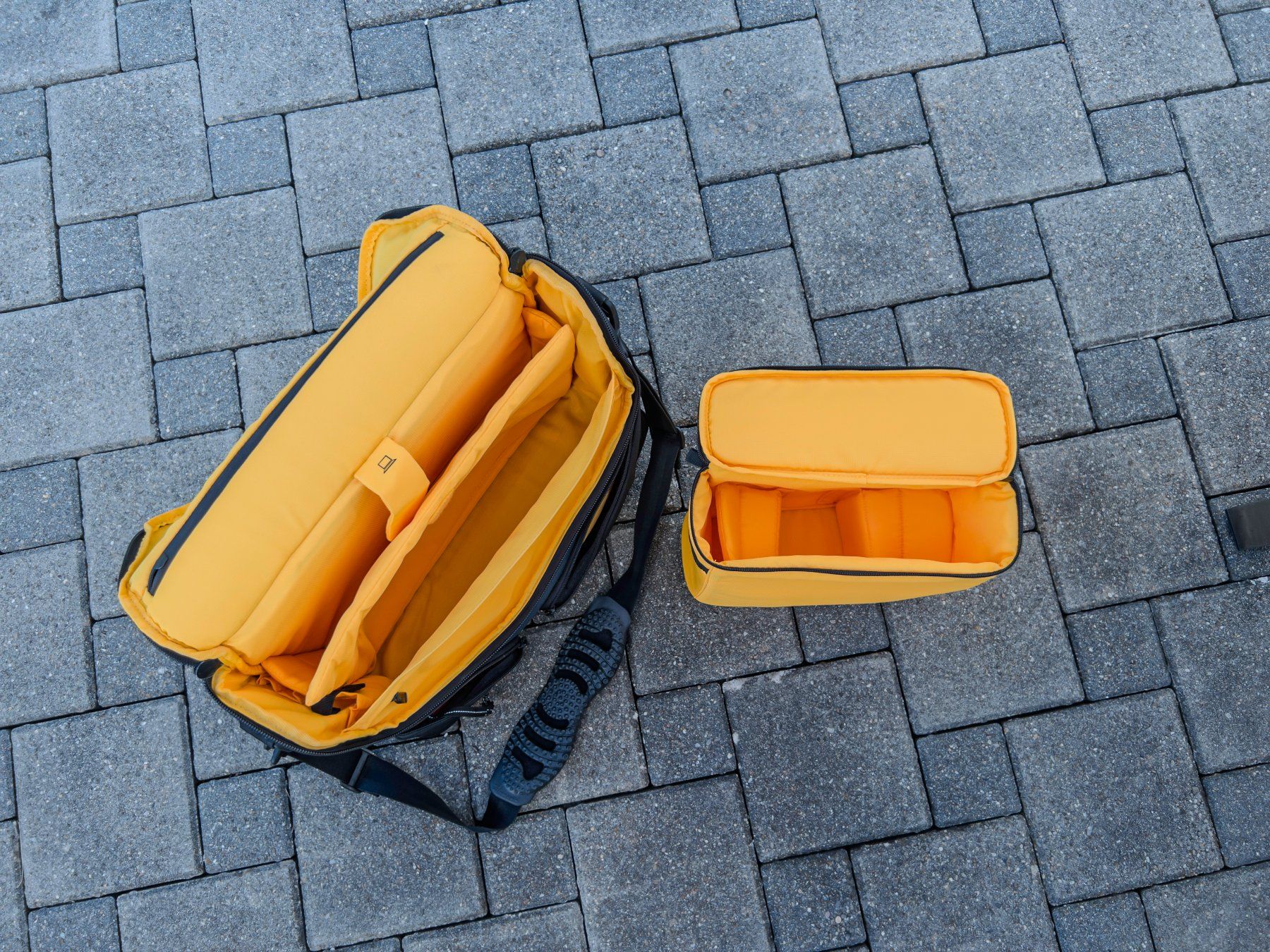 Kata Sacs: Notebook- und Kameratasche Kata CS-17 – D'occasion à Utzenstorf par 256479sobe 9
