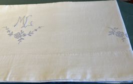 Leintuch antik mit Stickerei