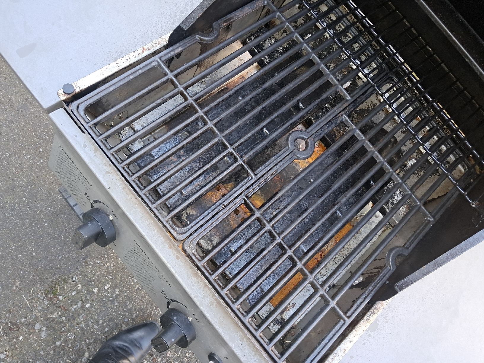 Griglie: Gasgrill Abholort Schlieren – Usato da Dintikon venduto da Kamelsammler 2