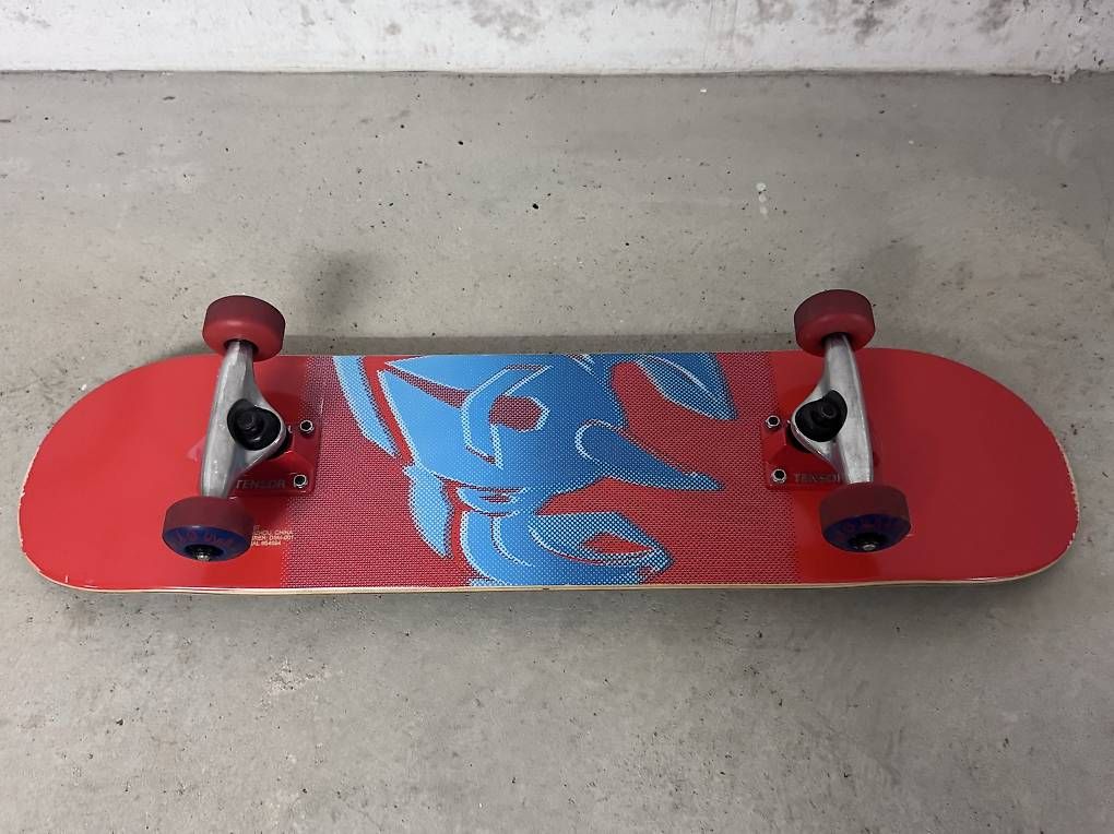 Skateboards: DARKSTAR SCRIM SKATEBOARD COMPLETE-7.25 RED/BLUE – Neu und originalverpackt aus Reinach BL von Enodel 1