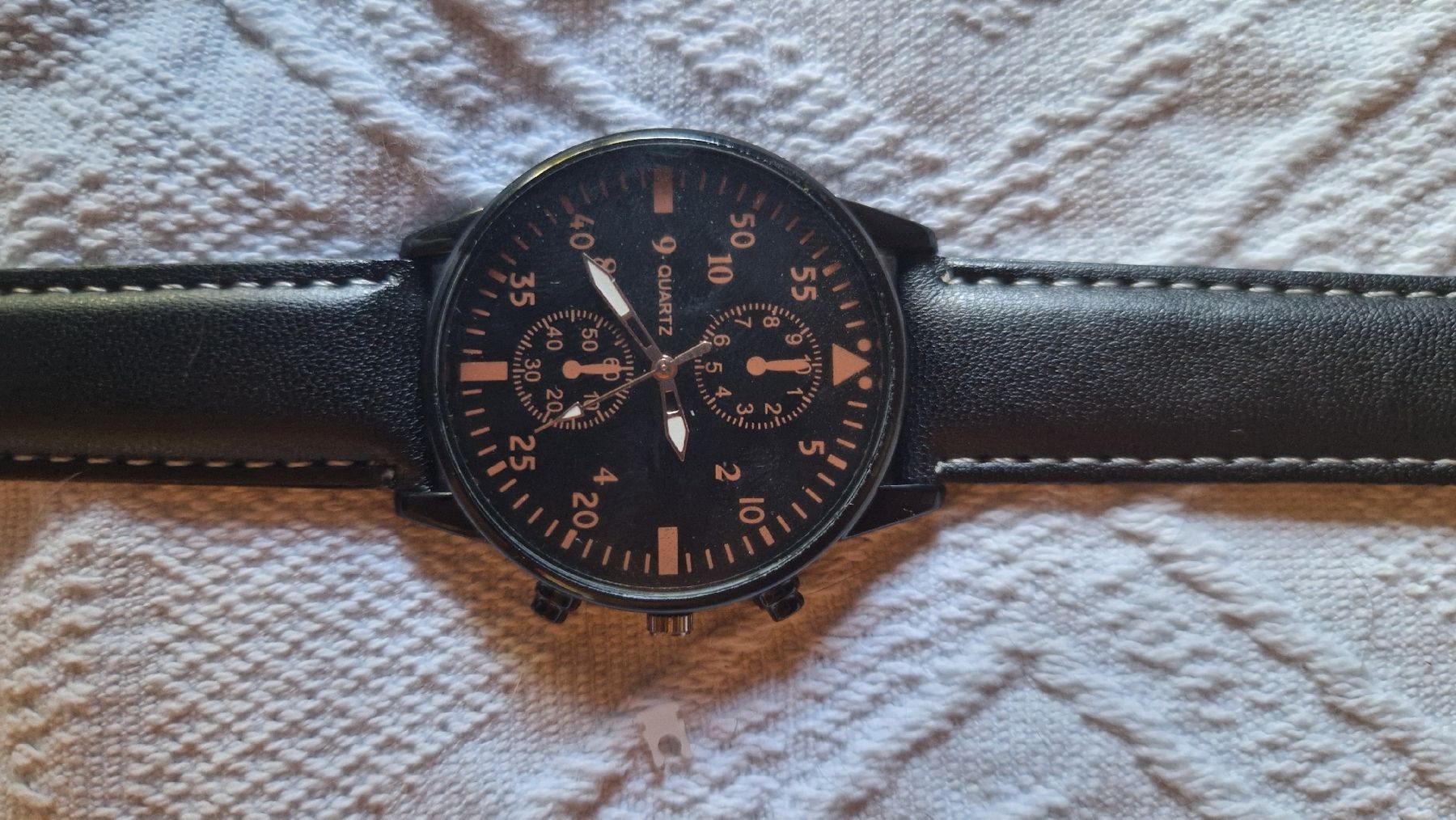 Orologi: Armbanduhr Quartz schwarz Lederarmband neuwertig – Nuovo e nell'imballaggio originale da Dussnang venduto da Ahmnonh01 1