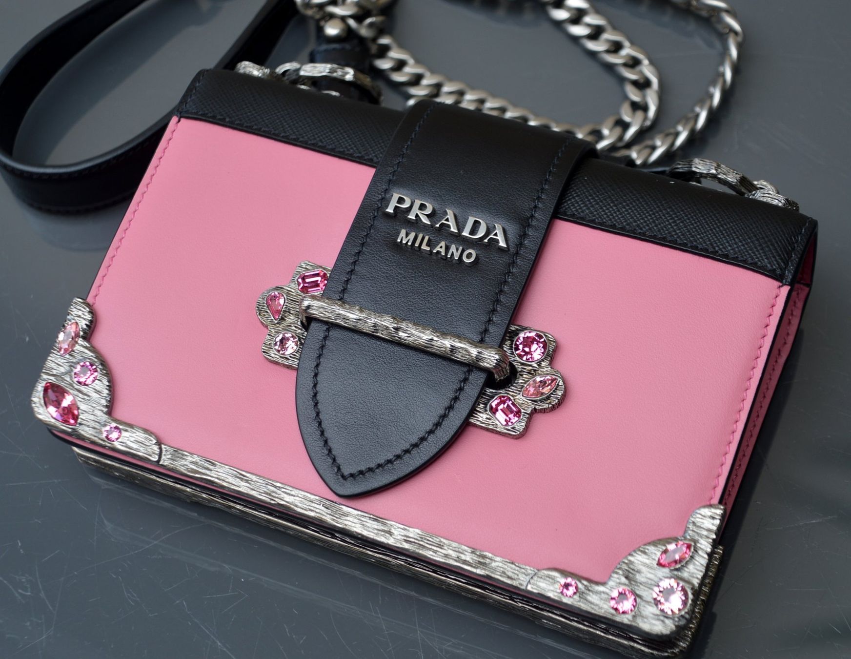 Prada Taschen für Damen: Prada Caskier Crystal Tasche / sac – Gebraucht aus Collonges von Auganien 3