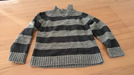 Schöner warmer Pullover - 122 - 6-7  Jahre