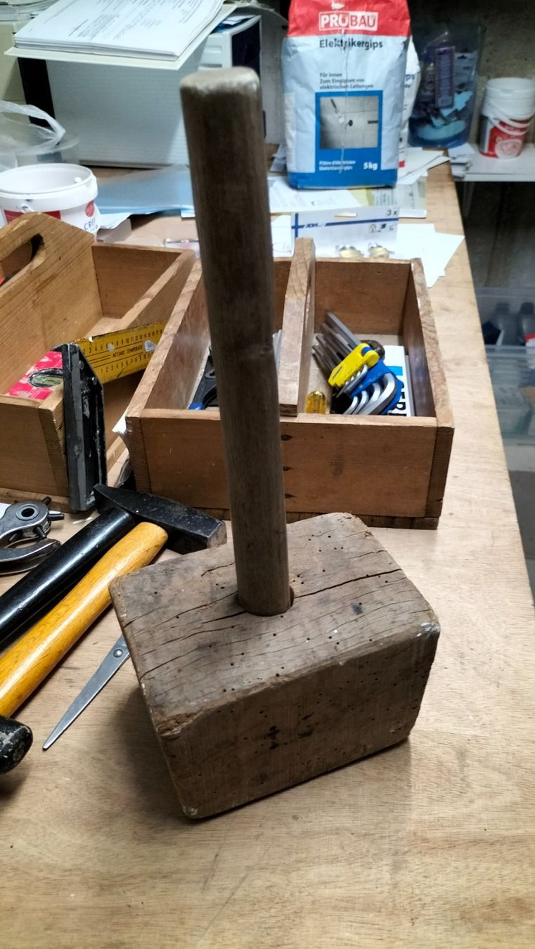 Tutti gli attrezzi: Holz Hammer antik – Usato da Beringen venduto da tan_b56y