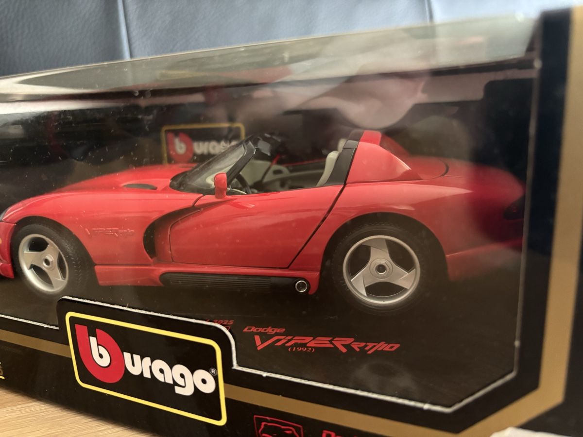 Bburago Modellautos: Dodge Viper 1/18 Bburago – Gebraucht aus Léchelles von Mlinspiration 3