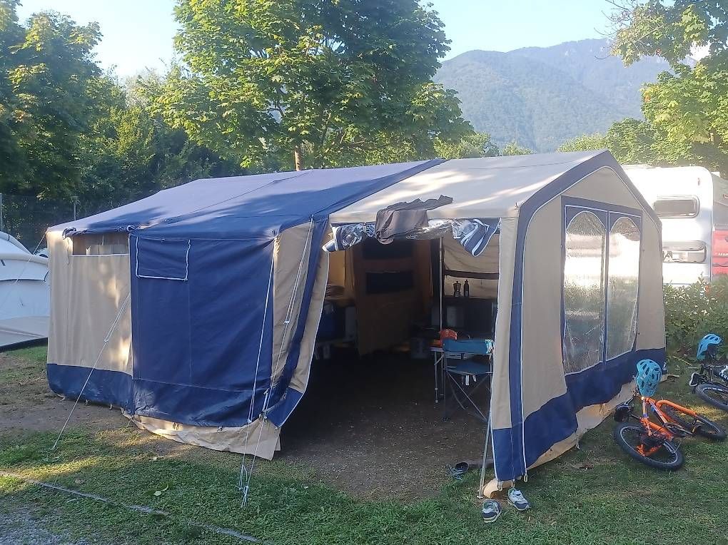 Rimorchi: Zeltklappanhänger – Usato da rüti zh venduto da Dustmite 1