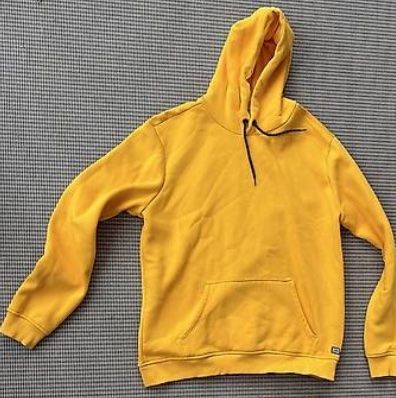 Pulls & Sweat-shirts: Différents pulls – D'occasion à La Croix (Lutry) par patricia150392 2