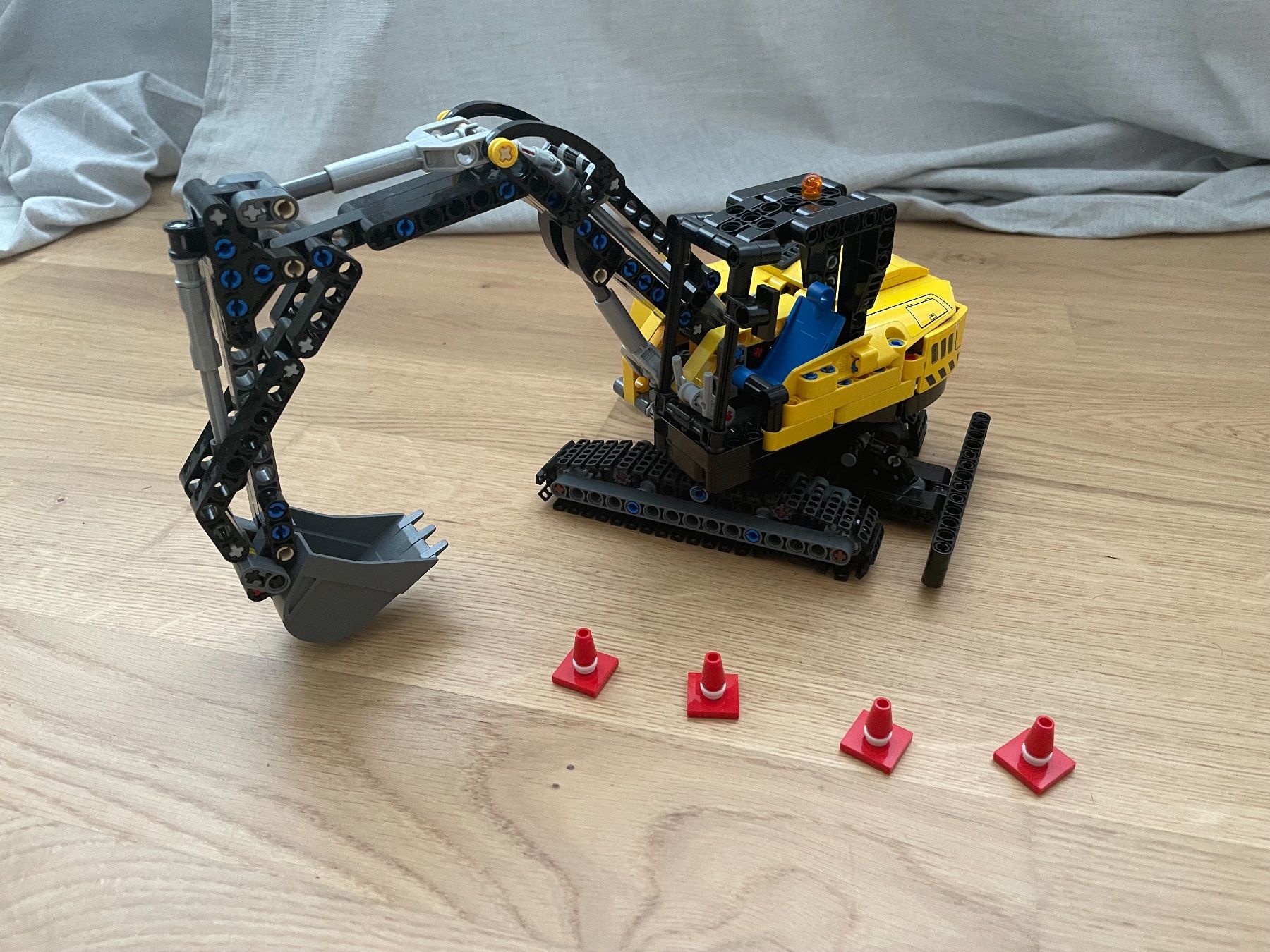 Lego Baukästen: Lego Technic - Bagger – Neu und originalverpackt aus Salmsach von ram82 3