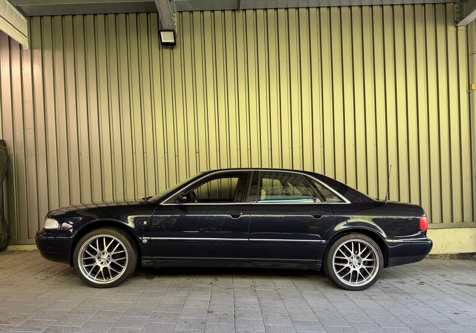 Audi Autos: Audi A8 Quattro 4,2 V8 – D'occasion à Flühli LU par Overland_Motors 1