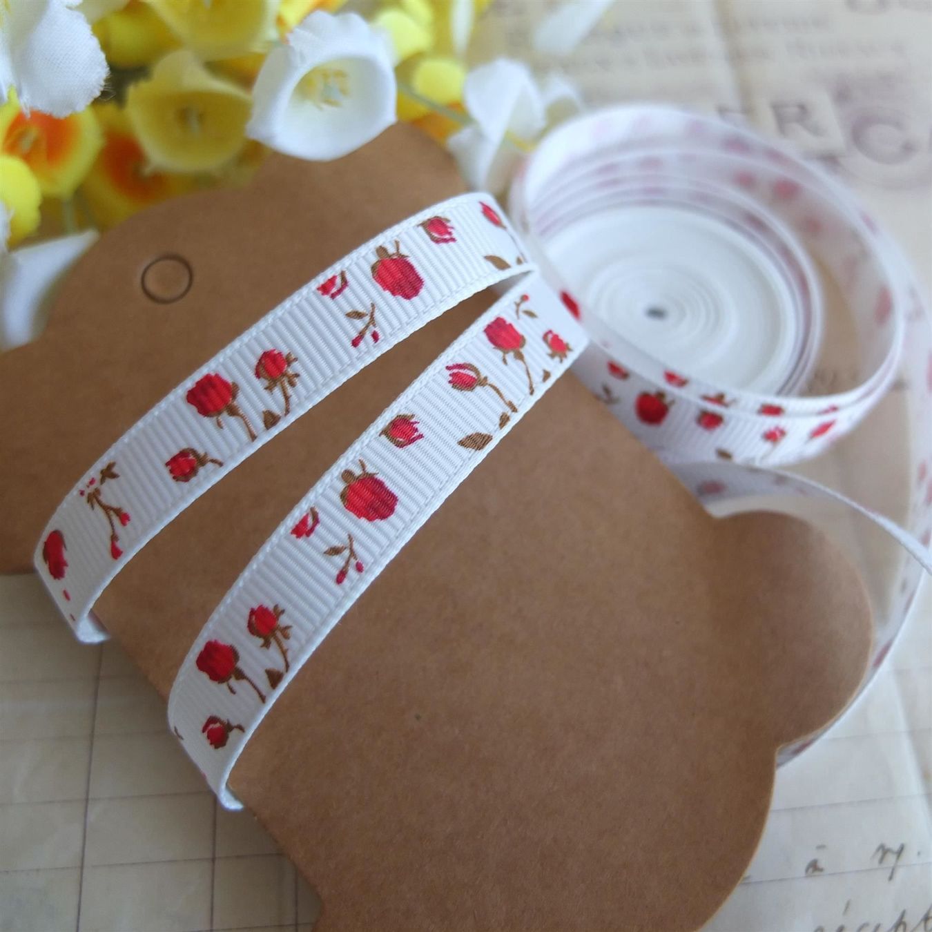Nastri decorativi: Band Ruban Grosgrain Rosen Rot 4M – Nuovo e nell'imballaggio originale da Meyrin venduto da laservette99