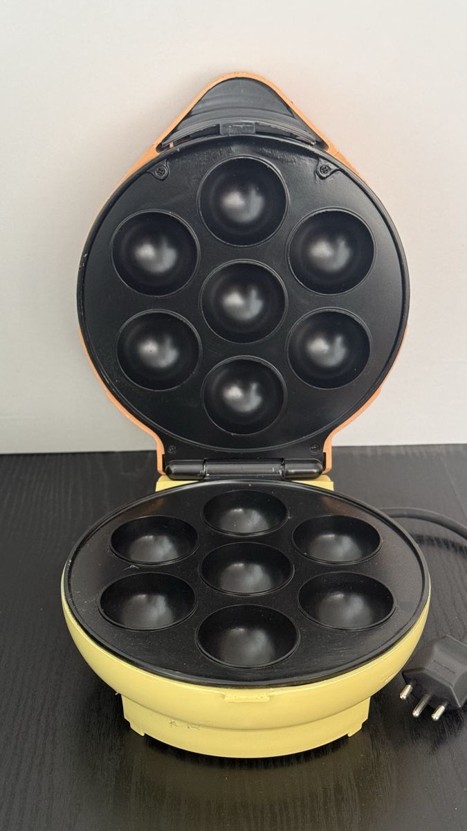 Elettrodomestici da cucina: Cake Pop Maker von Nostalgia, orange/gelb – Usato da Oberengstringen venduto da Derysh 2