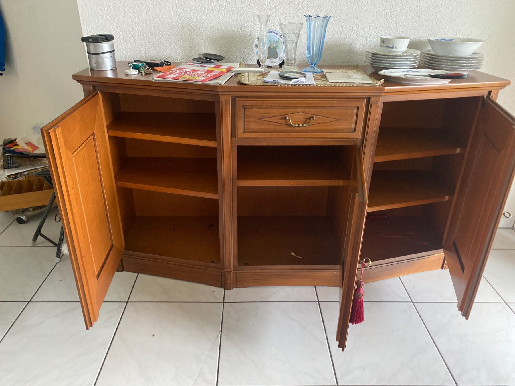 Credenze: Büffet / Sideboard, aus Massivholz – Usato da Freienstein venduto da ErnaS01 1